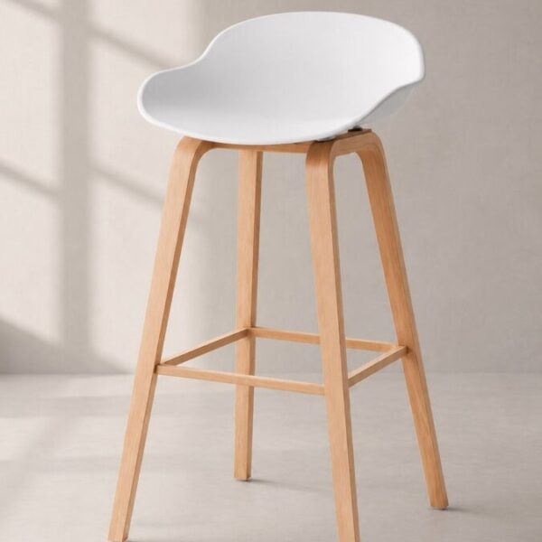 Taburete Nórdico blanco, asiento de polipropileno y patas de metal con acabado imitación madera