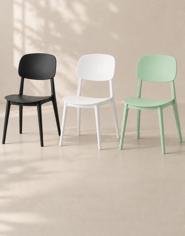 Silla Brit en sus tres colores: negro, blanco y menta