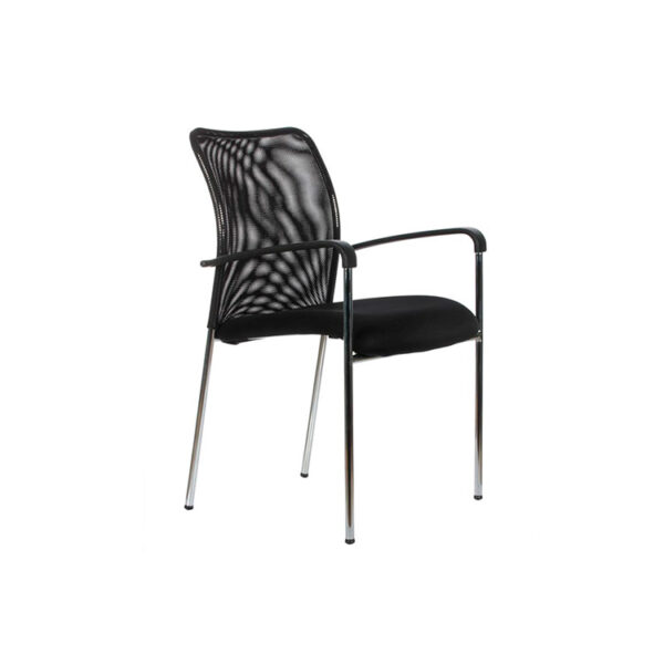 Silla de visita Strong negra en malla con brazos y patas cromadas, vista tres cuartos